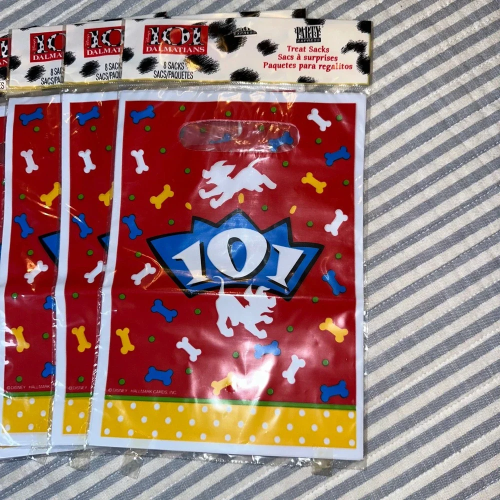 Vintage Disney 101 Dalmatians Party Treat Sacks Hallmark Lot of 10 Packs 80 Bags